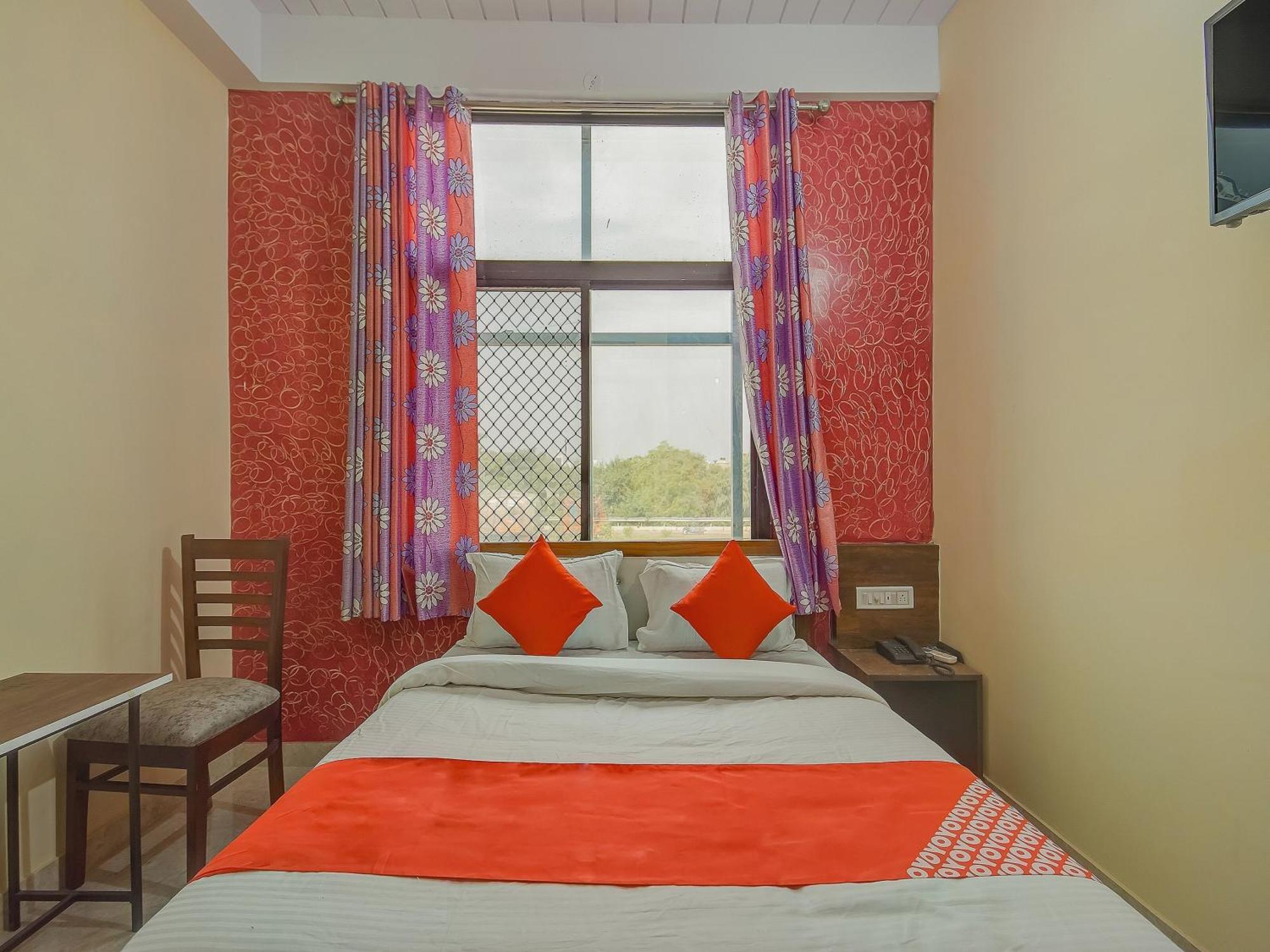 Hotel O Royal Blue Джайпур Екстериор снимка