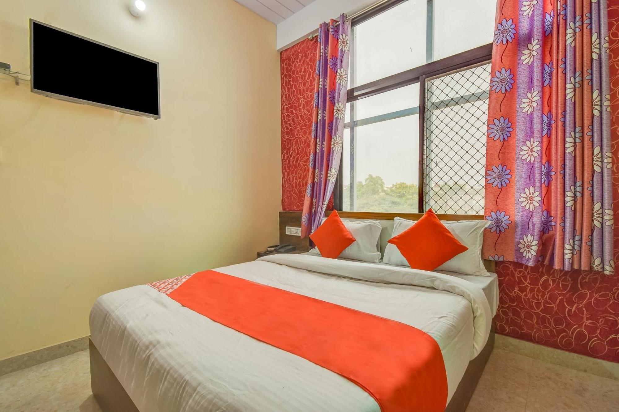 Hotel O Royal Blue Джайпур Екстериор снимка