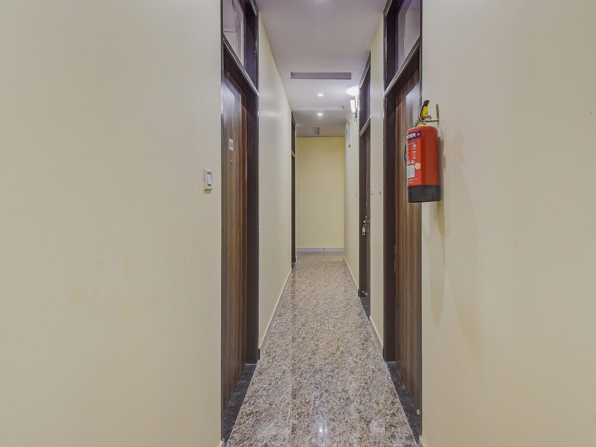 Hotel O Royal Blue Джайпур Екстериор снимка