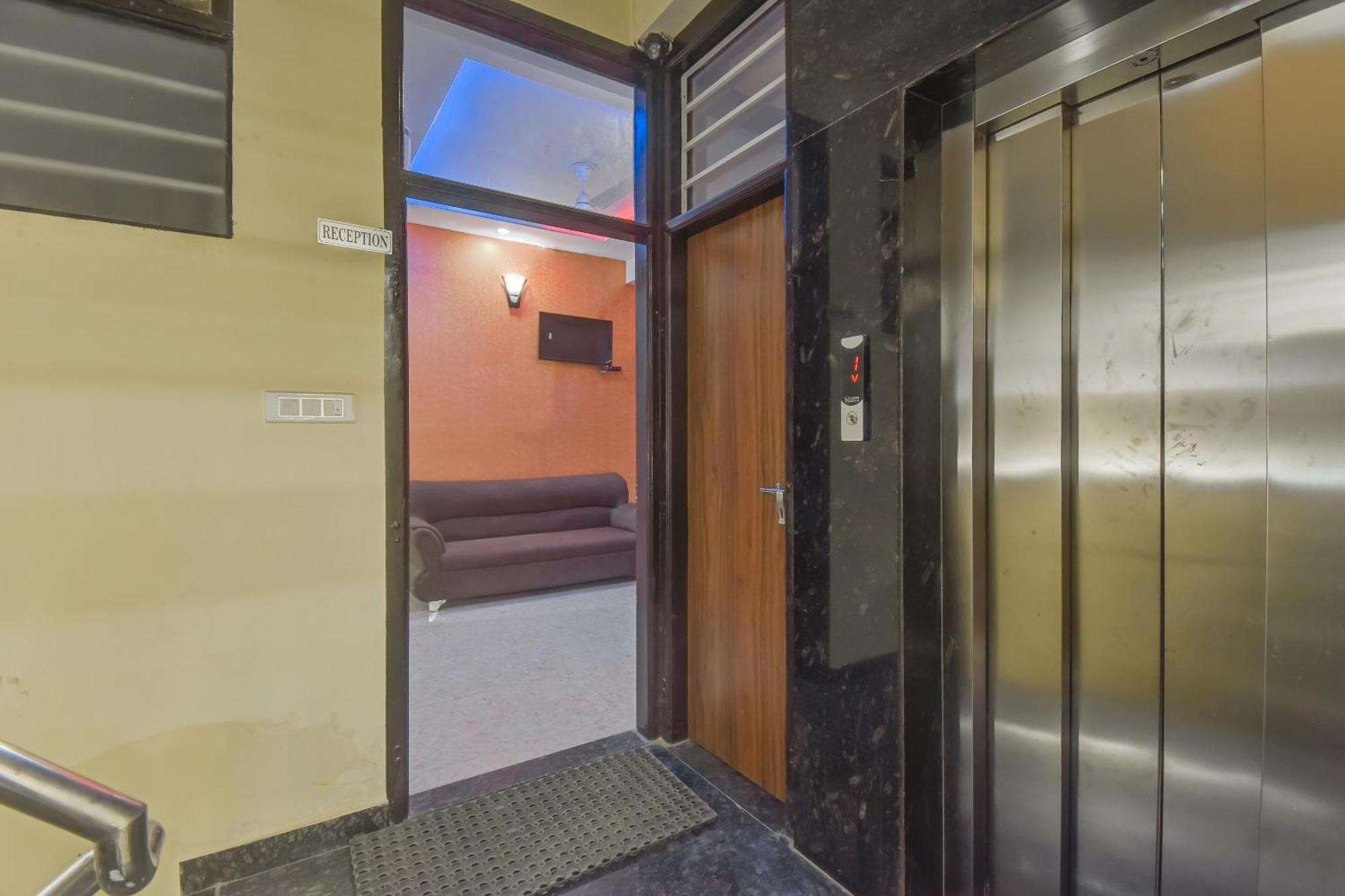 Hotel O Royal Blue Джайпур Екстериор снимка